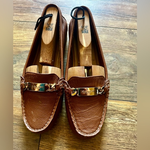 Tan and gold Coach loafers - Picture 2 of 5